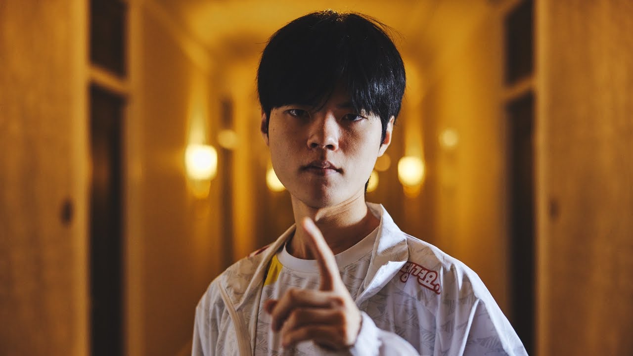 Top 20 Deft Plays | League of Legends