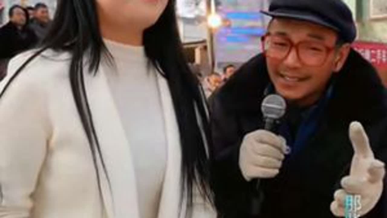 五大爷和黑妹的共舞对唱版《心雨》太绝了！氛围拉满🎶✨，快来感受这波回忆杀！#演出录屏分享给大家#抖音热搜 #人气爆棚 @小土妹(不忘初心) @五大爷 @黑妹