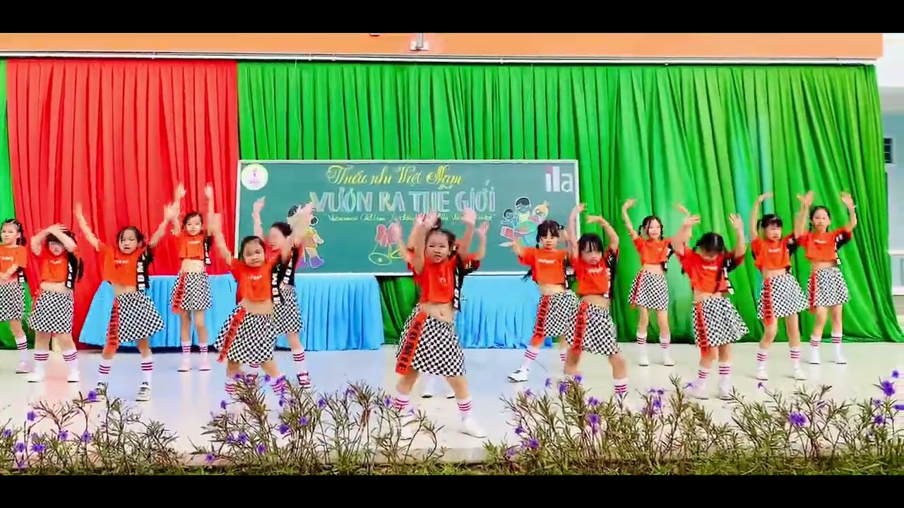 Nhảy Trouble is a friend- CLB Ngôi Sao Nhỏ