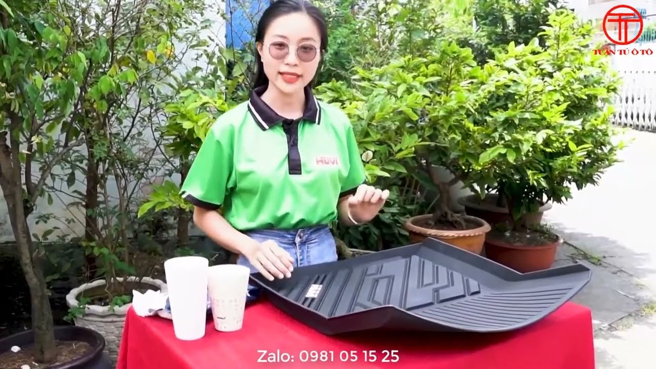 Thảm Lót Sàn Ô Tô Cao Su Đúc HuVi