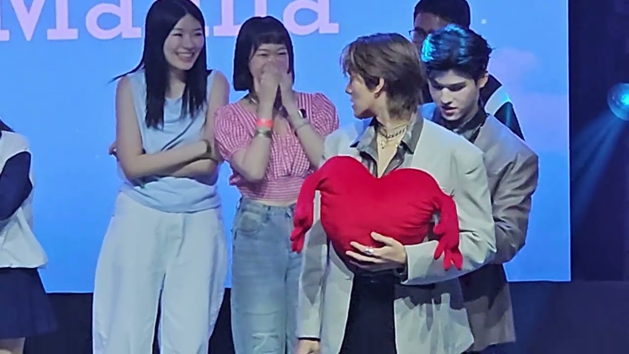 [FANCAM] 250824 SkyNani Fanday23 in Manila: POSE CHALLENGE + GAME with fans