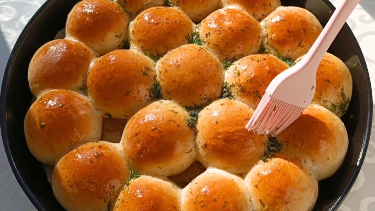 МАМЫҚТАЙ ЖҰМСАҚ ХОШ ИІСТІ БУЛОЧКИ!Пуховые ПАМПУШКИ с Чесноком. Garlic Dinner Rolls.