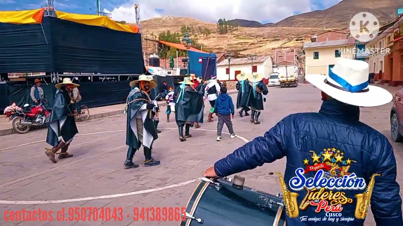 Orq. Selección líderes del Perú ( musica D.R. pasacalle jaujino )