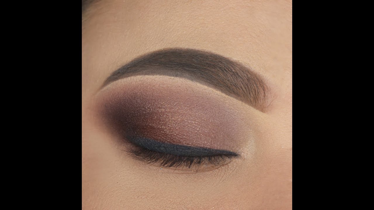 Makeup Revolution  Reloaded Velvet Rose palette