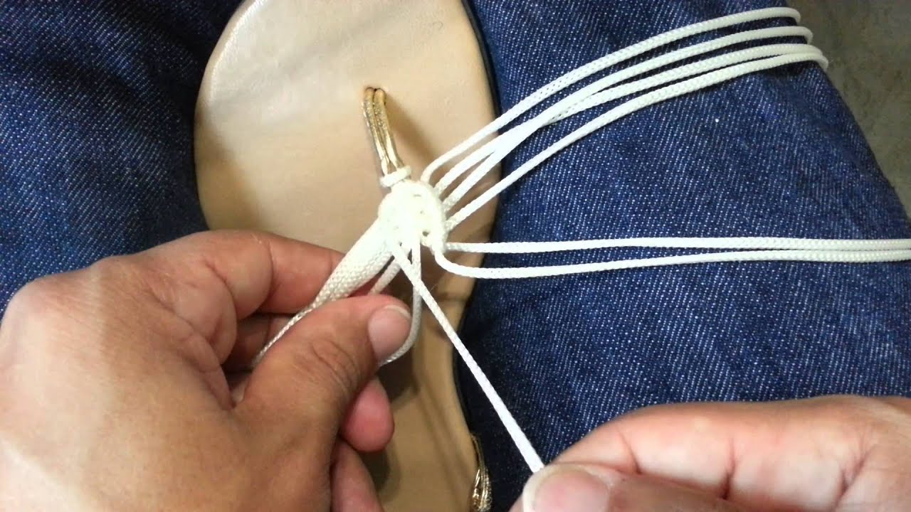 Sandalias hechas con macrame