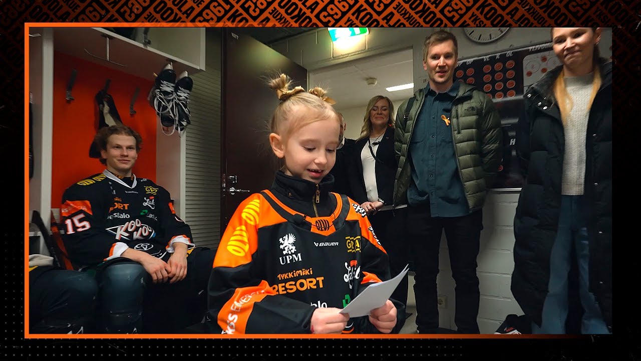 KooKooTV: Mustaoranssi-ilmaisottelun avauskentällinen ja avauskiekon pudotus