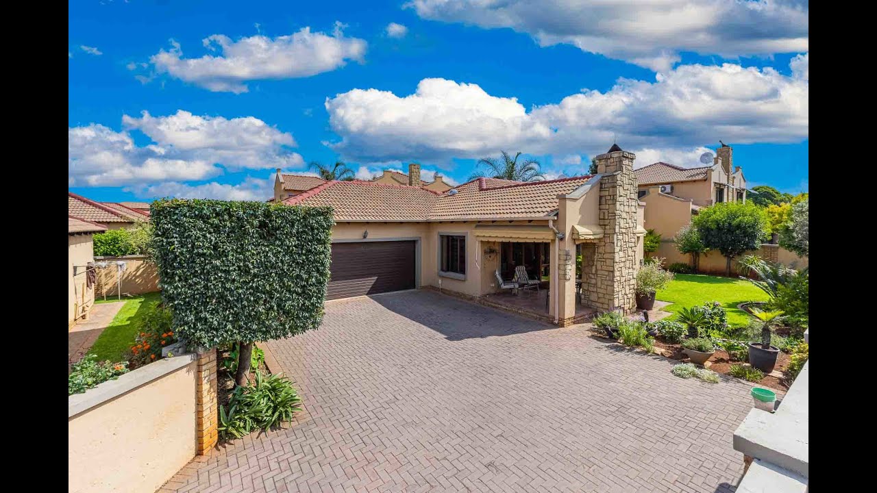 3 bedrooms Cluster for sale in Hughes | Pam Golding Properties