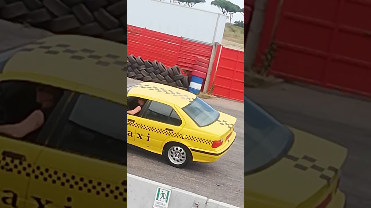 Cinecittà World, lo spettacolo di macchine degli stuntman. Bravissimi!!! ❤️
