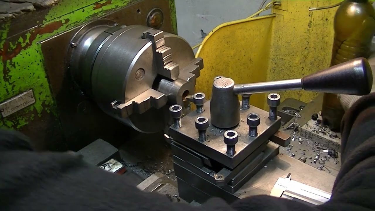 Tokarka ustawienie noża do nacięcia gwintu trapezowego, gwint trapezowy Tr20x4 prawy, nakrętka stal