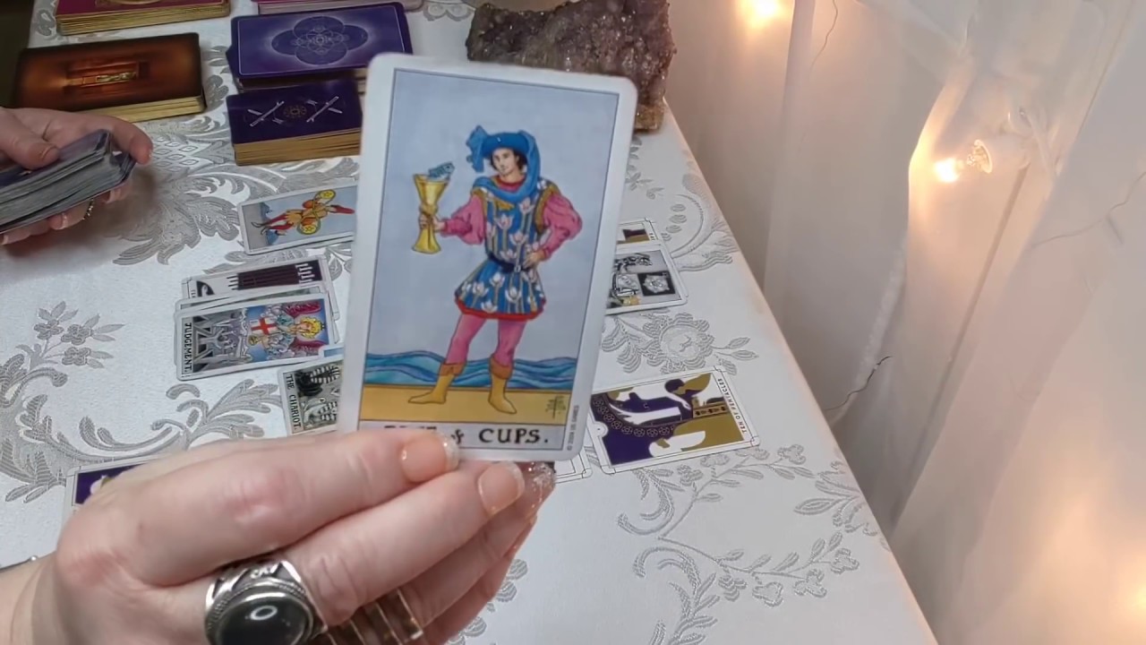 Gemini! Someone Doesn't Want To Walking Away From You! January 2020 Reading