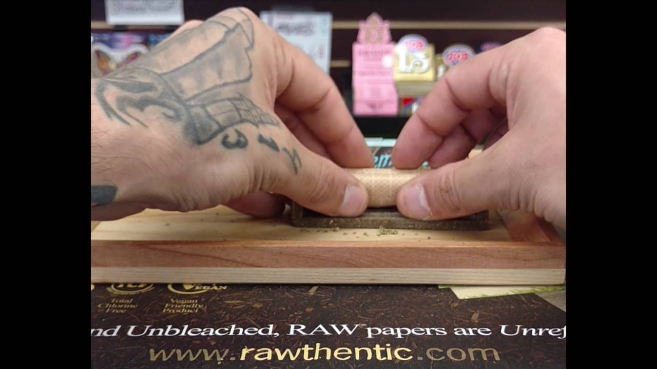 How to roll a joint using the RAW rolling machine in 1 MINUTE