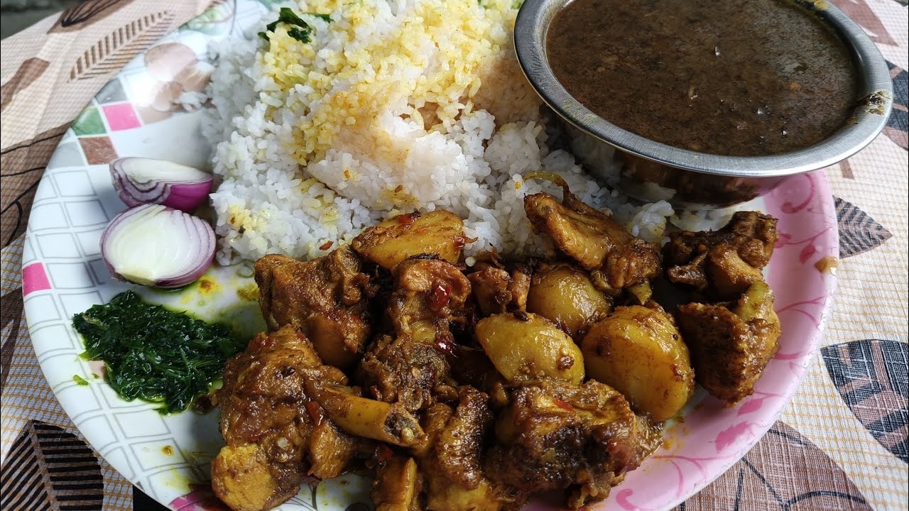 Happy new year 😋🥳ll mukbang eating delicious chicken & potato fry & onion🥵😋 & with rice 🍚