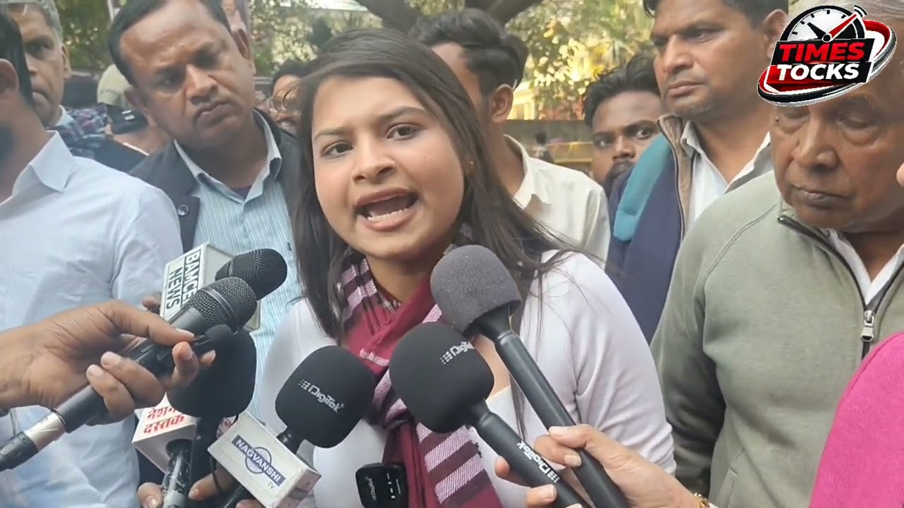 लोकतंत्र पर भी भरोसा नहीं रहा ?