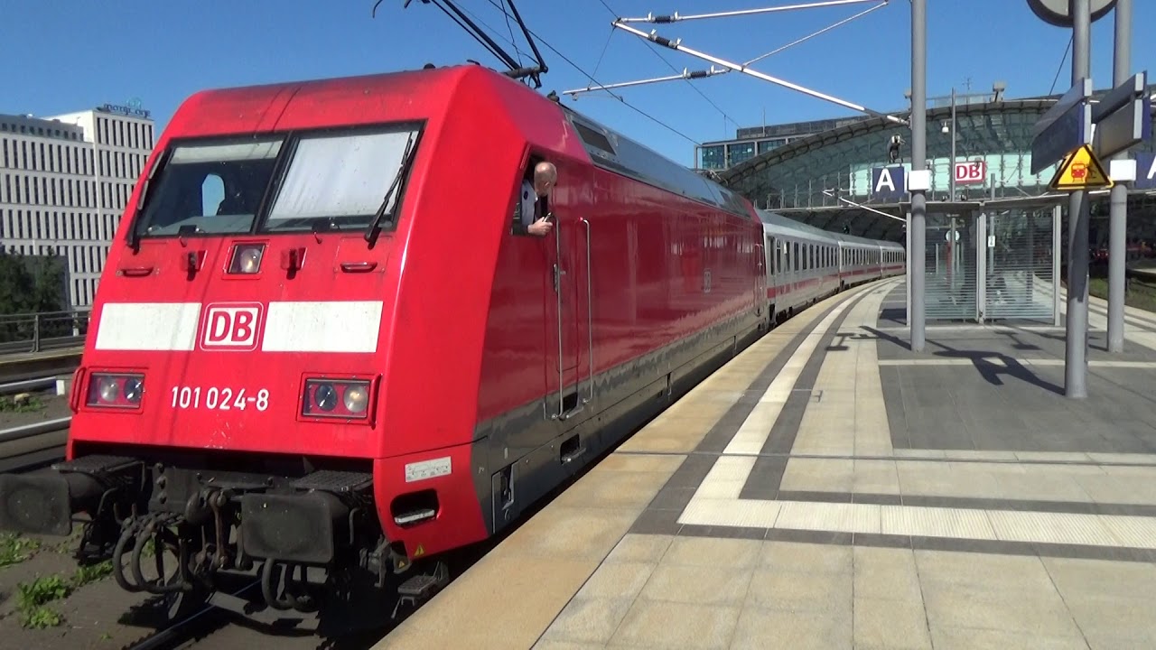 [L&auml;ngster IC Deutschlands] IC 1919 und IC 1995 Abfahrt in Berlin Hbf