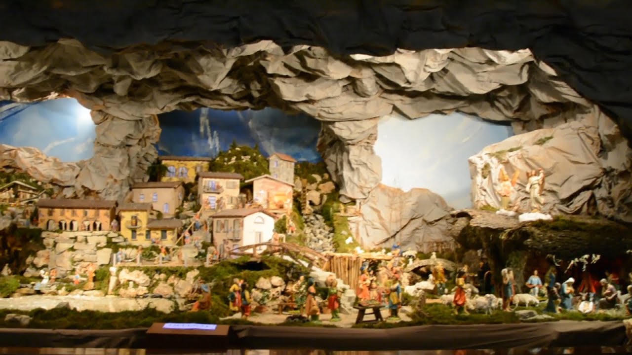 PRESEPIO PARROCCHIALE, NELLA PREPOSITURALE DI CAPRIOLO (BS) - SANTO NATALE 2023