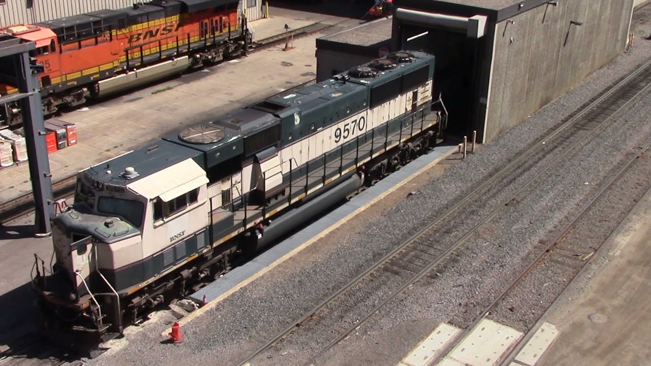 BNSF Staples Subdivision Train Action - Northtown Yard