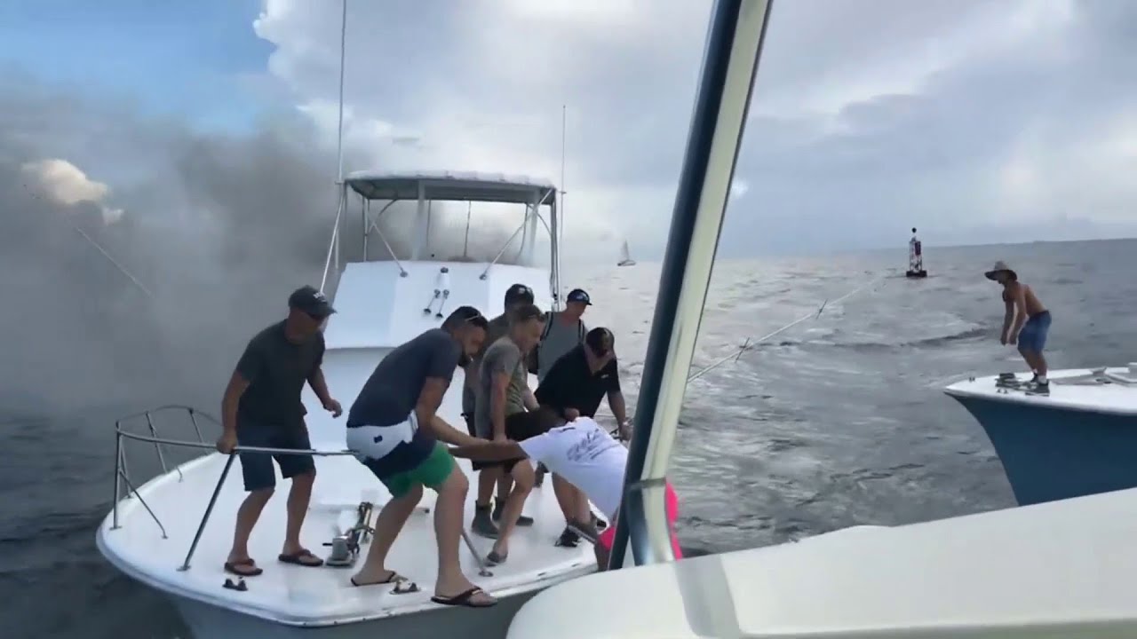 6 people rescued by good Samaritans after charter boat catches fire off Fort Lauderdale