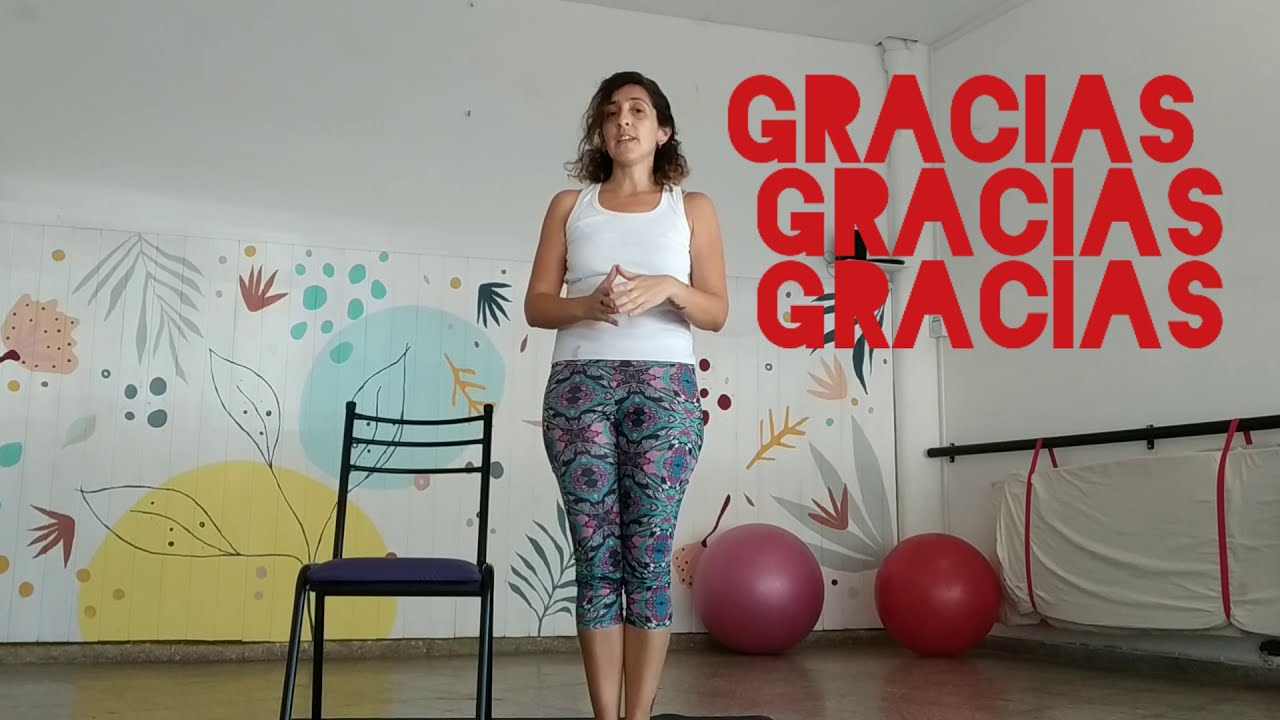 YOGA ADAPTADO de pie con apoyo en SILLA