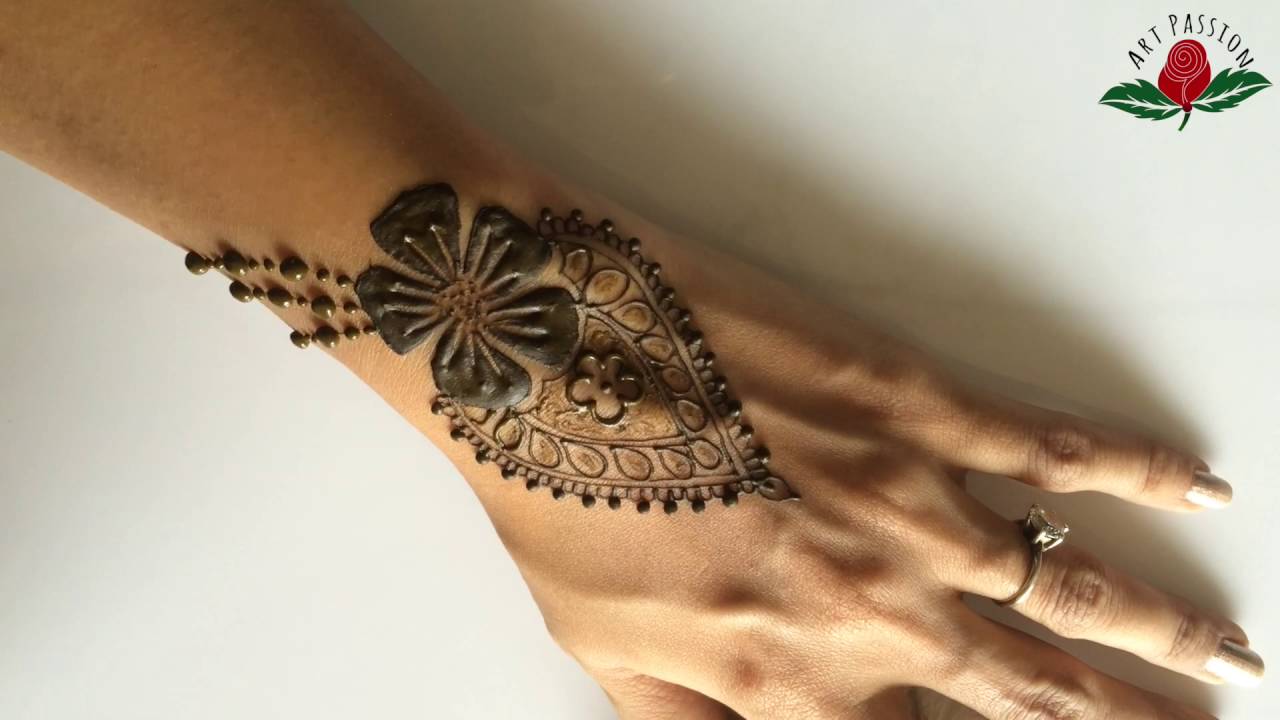 Simple mehendi chapter 27 : ornamental mehendi henna design