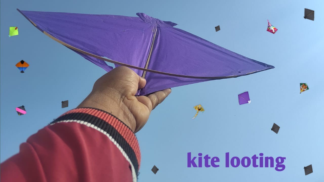 Caught kite 😺 kite looting on rooftop 🪁 kite looting New video 😍 kite flying 😘 patangbazi 😀 kite 