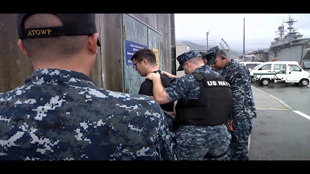 USS Ashland Sailors Practice Anti-terrorism Drills