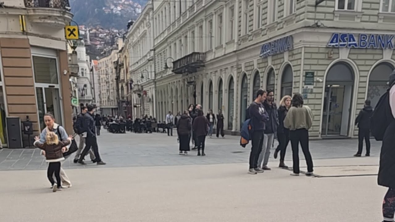 Uzivo iz Sarajeva - ulice prepune