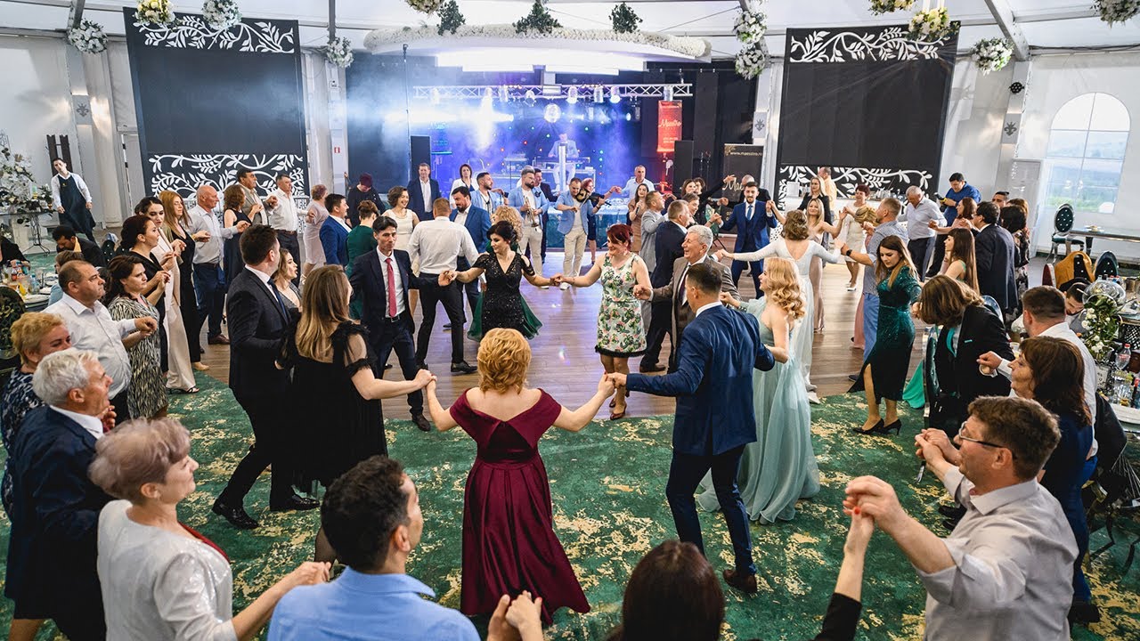 Formatie Nunta Iasi 🎺 𝕄𝕒𝕖𝕤𝕤𝕥𝕣𝕠 𝔹𝕒𝕟𝕕 🎷 Muzica Populara
