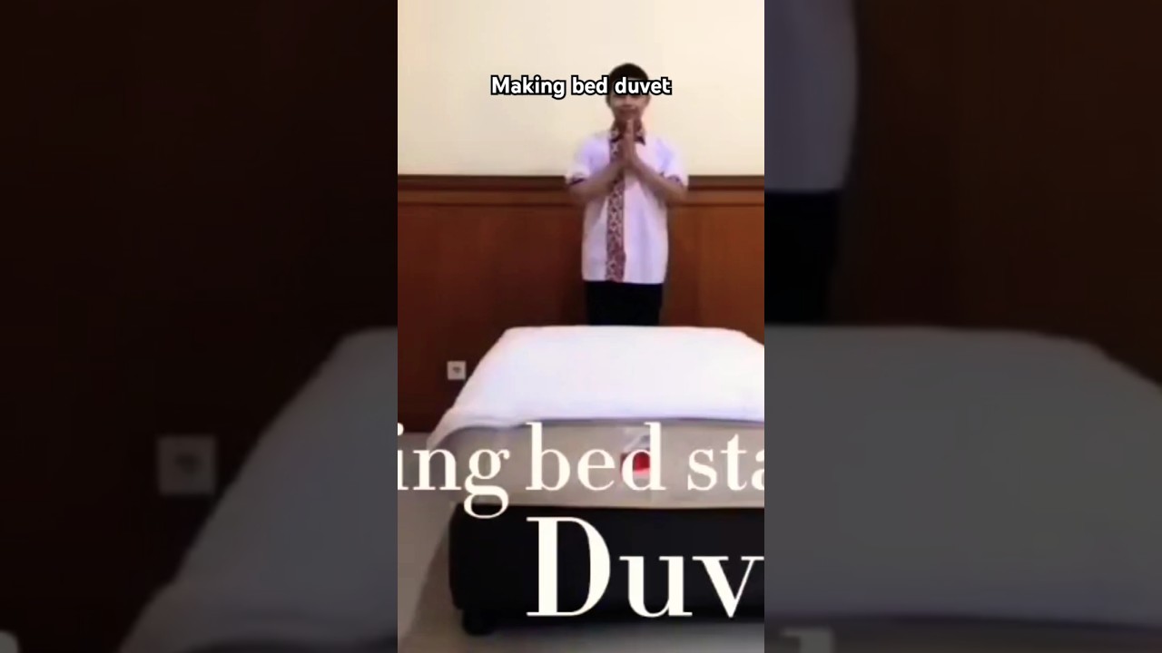 Making bed duvet @Hotel_Education