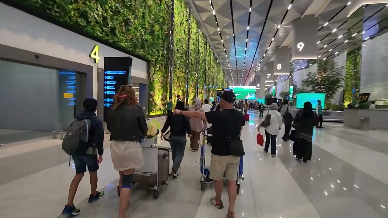 Wajah Baru Tempat Pengambilan Bagasi Terminal 3 Soetta, Keren Mirip di Hutan