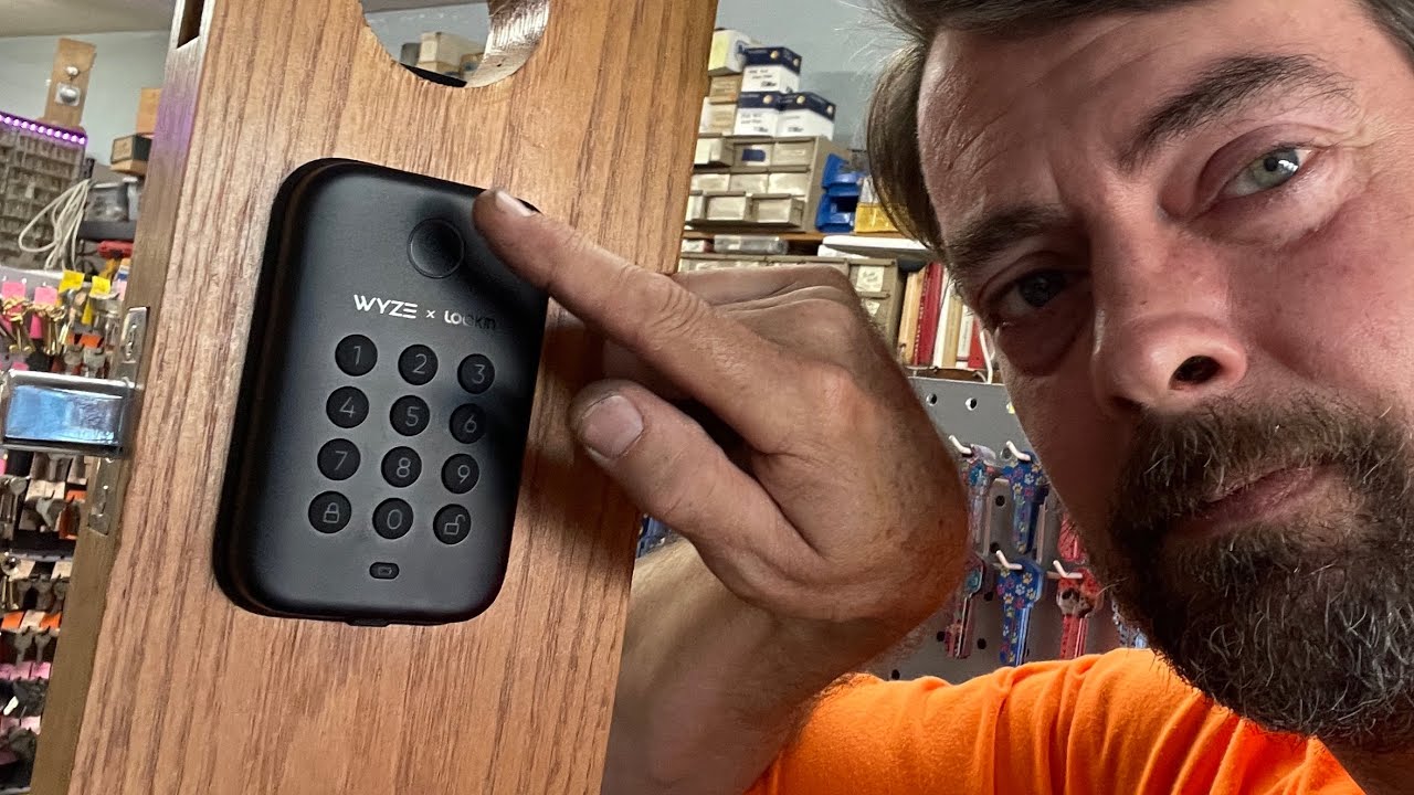 Взгляд слесаря ​​на новый замок Wyze Lock Bolt — своего рода умный замок с Bluetooth-датчиком отп...