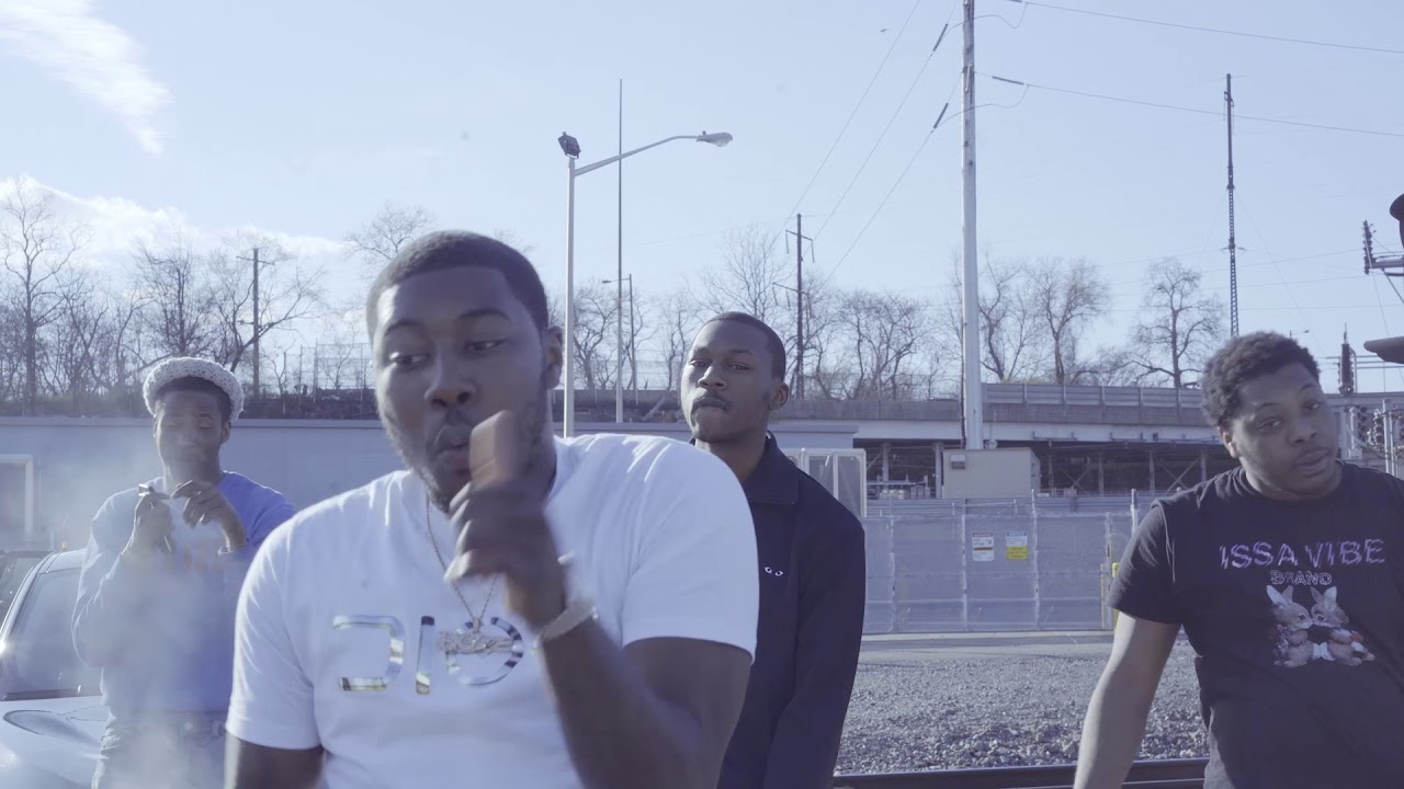 Lil Doe - Living (Directed by @majormotionn)