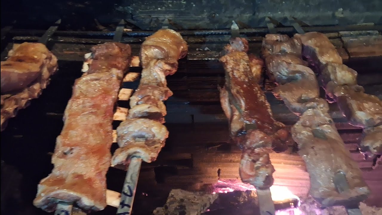 CHURRASCO E BUTECO RAIZ, AMIGOS E PROSA BOA...