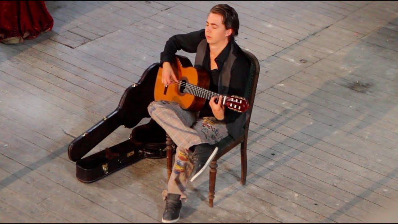 Fear Of The Dark (Iron Maiden) acoustic - Thomas Zwijsen - official video