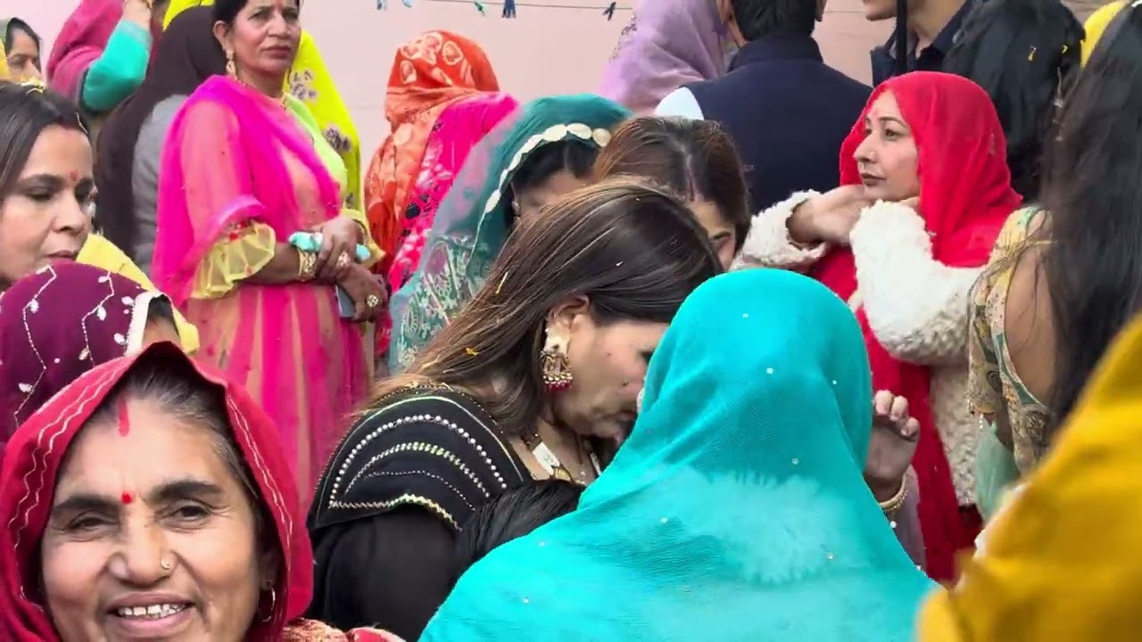 Badarpur se bhabhiyo ke sath phli baar gyi bhaat notne ❤️❤️🙏🏻