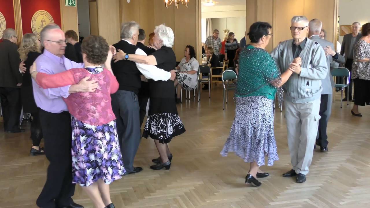 Sisukkaat karaoketanssit