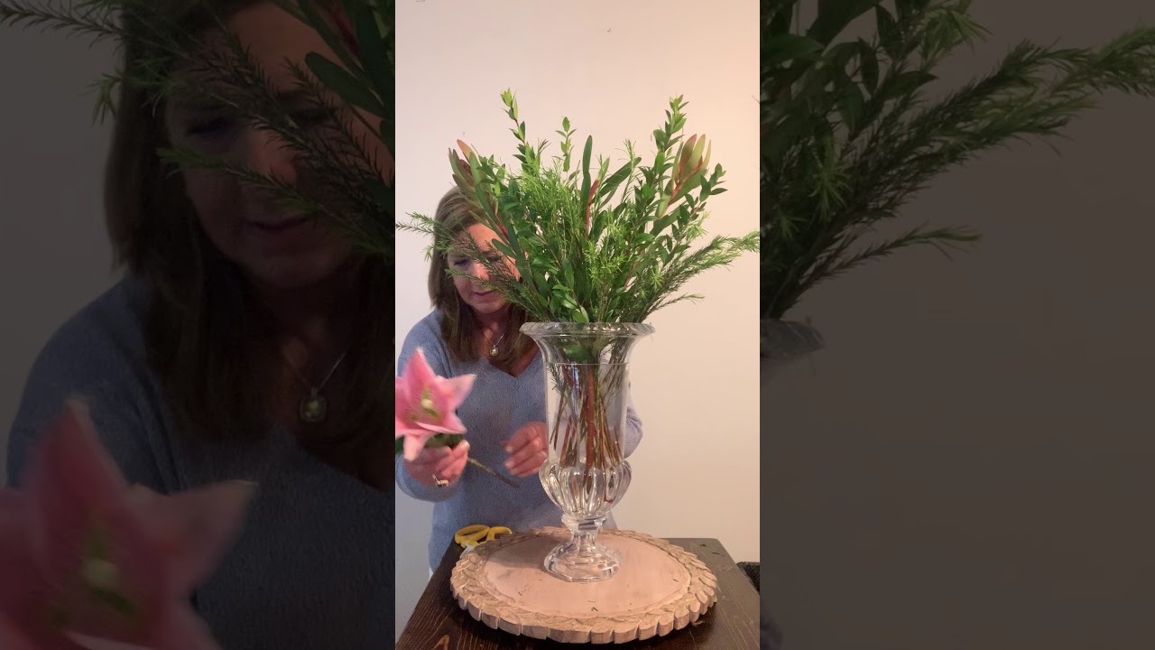 Designing A Fresh Floral Arrangement in a Stunning Glass Vase