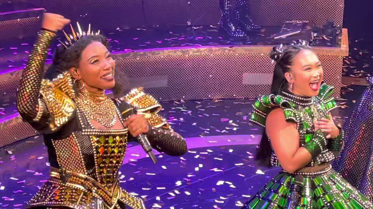 SIX returns to Broadway! Pre-show speech, bows