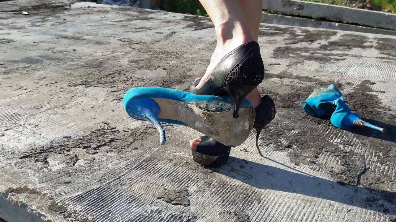 Broken shoes, high heels abuse, bending heels, high heels bending, broken high heels (# 034)