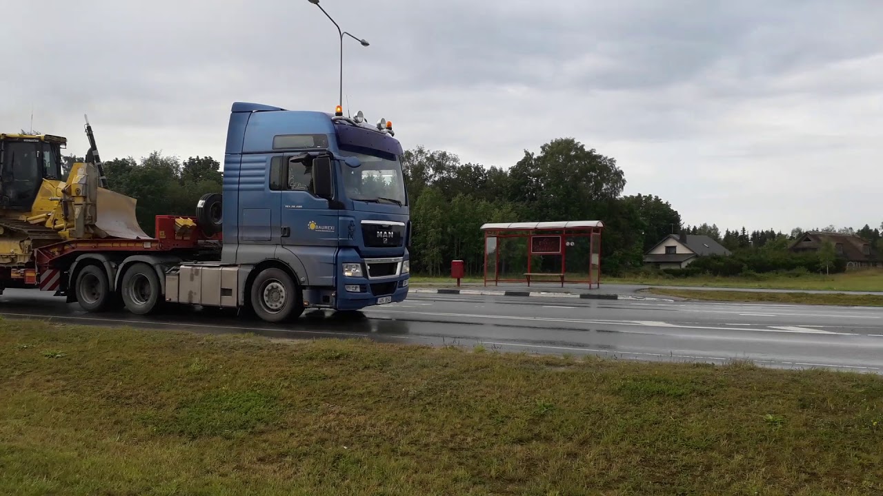 Komatsu buldozer & hamm roadroller transport