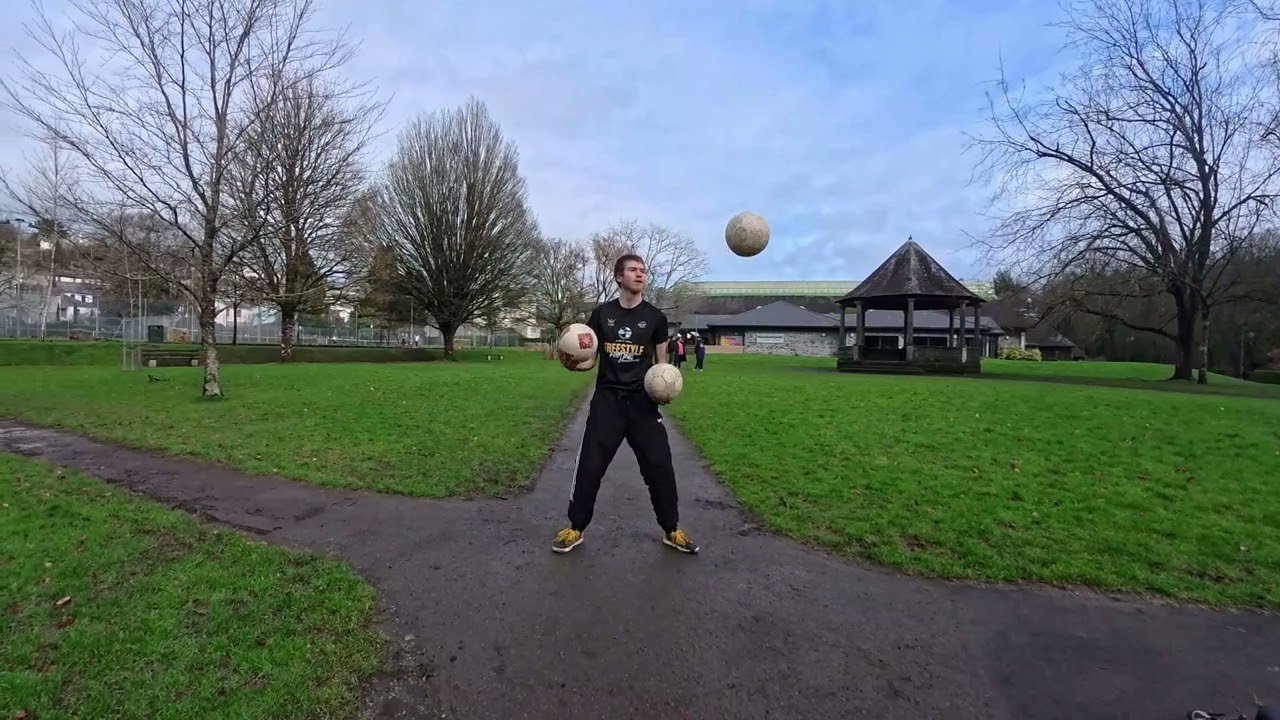 Samuel Cunningham @samdoestricks) British Freestyle Football Champion