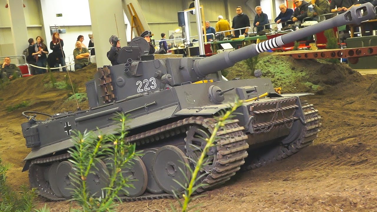 HEAVY WEIGHT 150 KG RC MODEL TANK IN XXL SCALE!! TIGER 1 * RC MODEL MILITARY VEHICLES