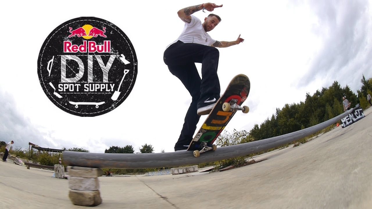 REDBULL DIY 2017 - SMASH SKATES - Trowse