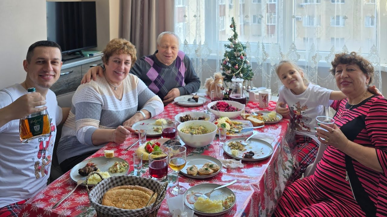 А У НАС ГОСТИ/ ЗАСТОЛЬЕ, ПОДАРКИ 🎁