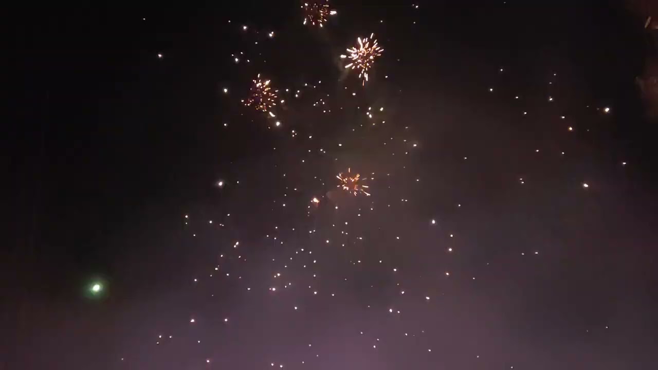 Pirotecnia Fuegos artificiales año nuevo 2025