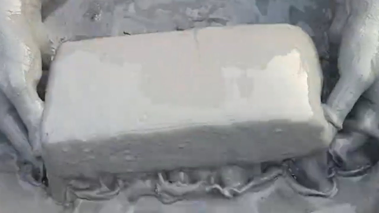 ASMR Very satisfying 😍 Pure Cement Smoothy Chunks dipping Crumble on Lots Of Water 🌊🌀💦🌀