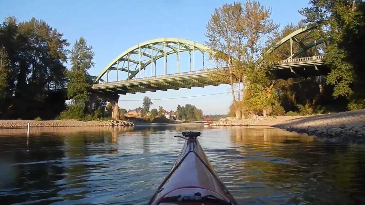 Kayaking Willamette River : Oregon City