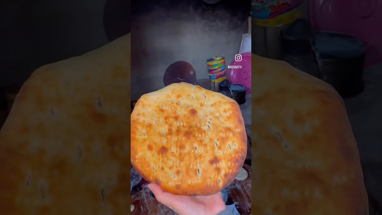 Gevaş'ta Van &Ccedil;&ouml;reği Yapımı #van #gevaş #k&ouml;y #&ccedil;&ouml;rek