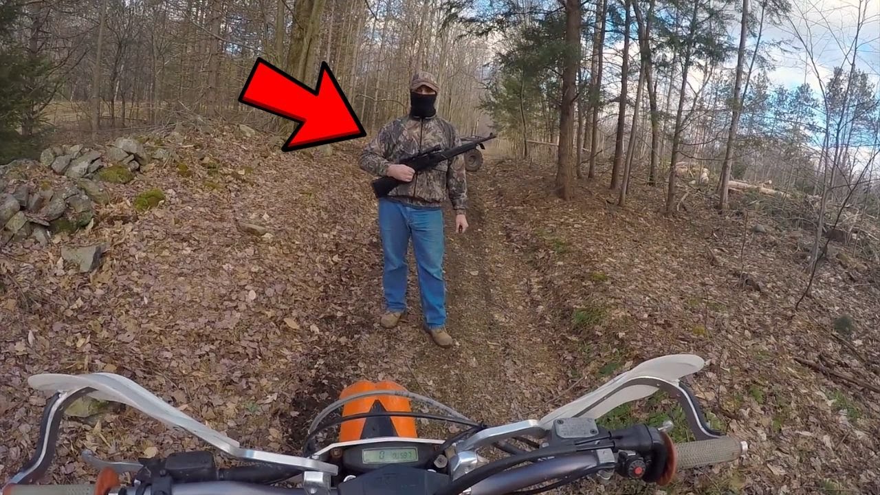 Os  Encontros Mais Perturbadores de Youtubers em Florestas e lugares Sinistros Capturados em Vídeo!