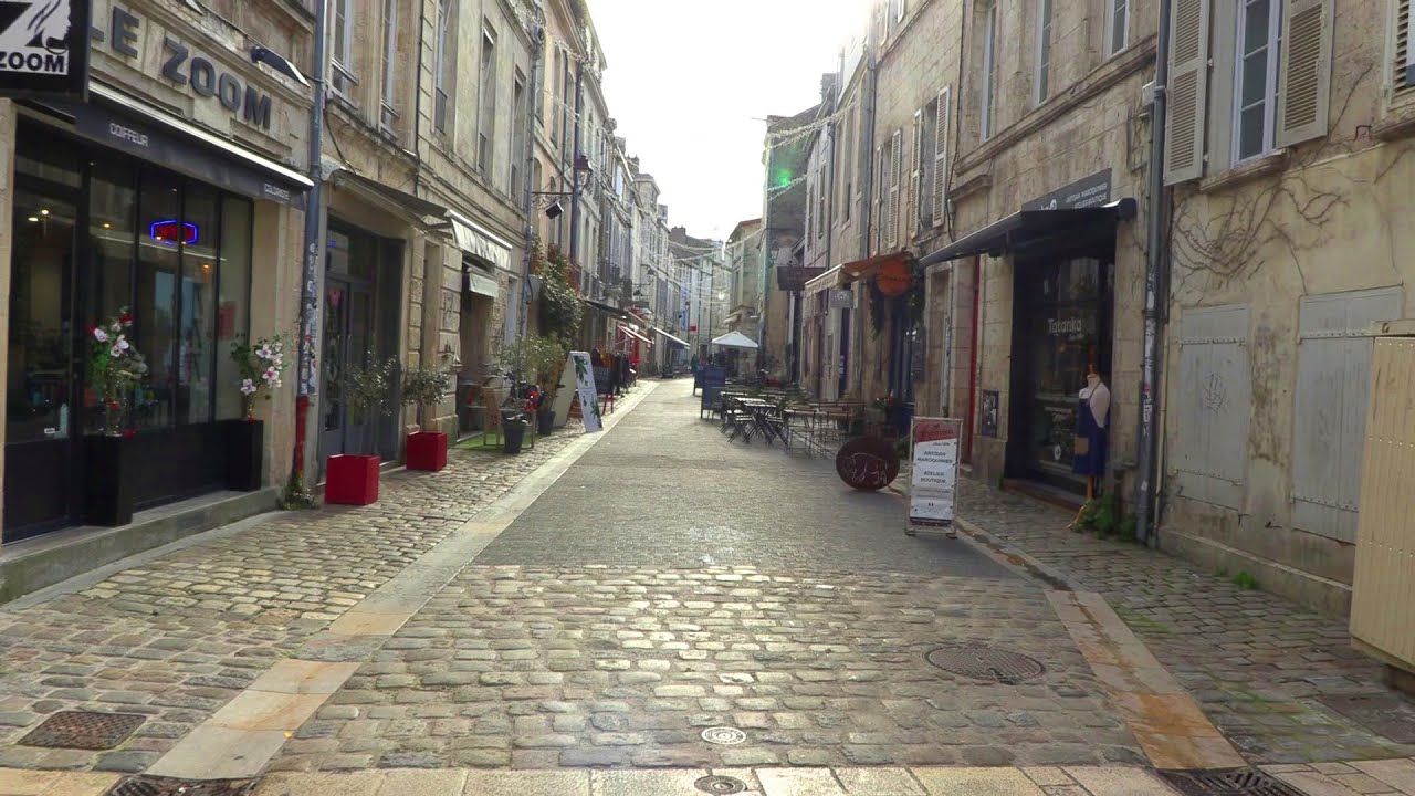 La Rochelle quartier Saint Nicolas. Ancien repère des marins et des pécheurs.