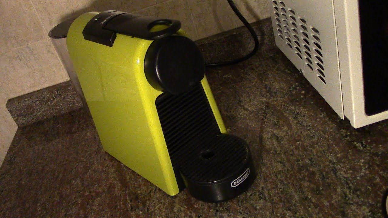 Reparar Cafetera Nespresso Delonghi Essenza Mini ¿Pierde agua?
